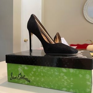NWT Sam Edelman Black Suede Heels